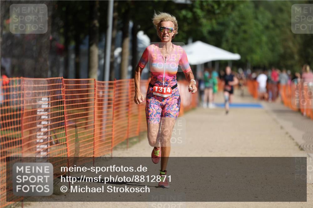 07.09.2025 - 19. Norderstedt Triathlon Michael Strokosch http://msf.ph/oto/8812871 07.09.2025 11:42:14 Laufen 200, 1314 meine-sportfotos.de