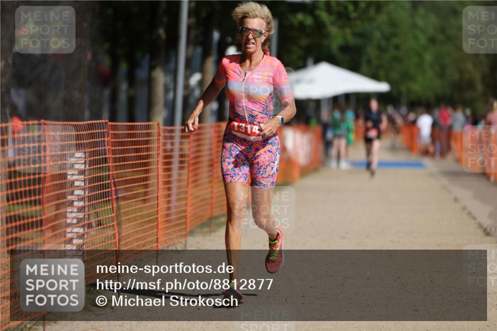 07.09.2025 - 19. Norderstedt Triathlon Michael Strokosch http://msf.ph/oto/8812877 07.09.2025 11:42:14 Laufen 200, 1314 meine-sportfotos.de