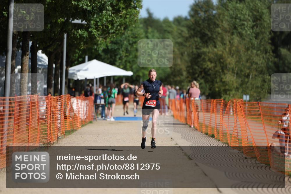 07.09.2025 - 19. Norderstedt Triathlon Michael Strokosch http://msf.ph/oto/8812975 07.09.2025 11:42:21 Laufen 1257 meine-sportfotos.de