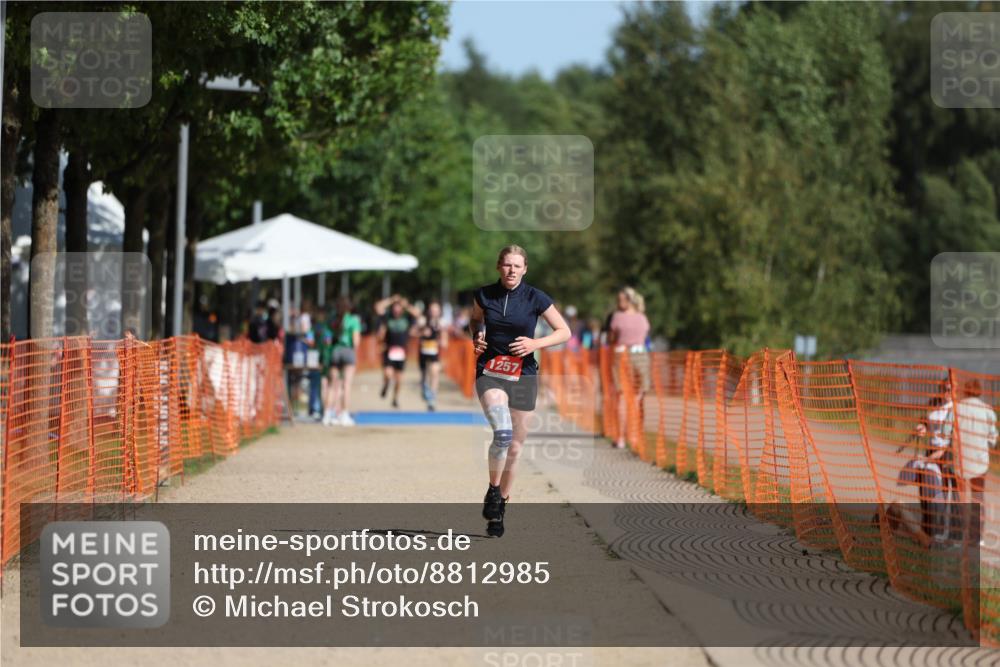 07.09.2025 - 19. Norderstedt Triathlon Michael Strokosch http://msf.ph/oto/8812985 07.09.2025 11:42:21 Laufen 1257 meine-sportfotos.de