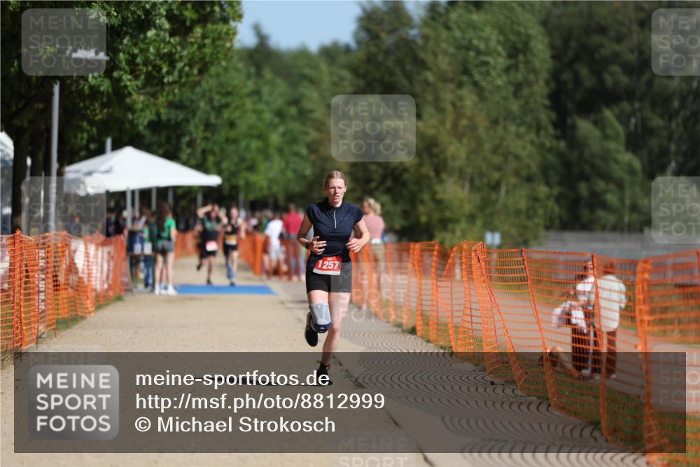 07.09.2025 - 19. Norderstedt Triathlon Michael Strokosch http://msf.ph/oto/8812999 07.09.2025 11:42:22 Laufen 1257 meine-sportfotos.de