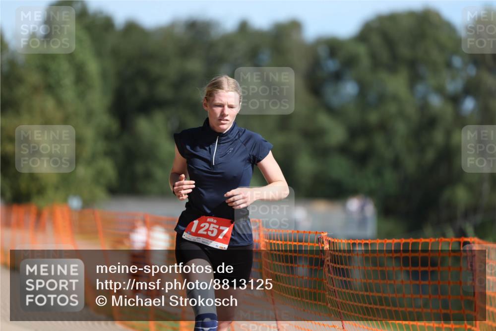 07.09.2025 - 19. Norderstedt Triathlon Michael Strokosch http://msf.ph/oto/8813125 07.09.2025 11:42:26 Laufen 1257 meine-sportfotos.de