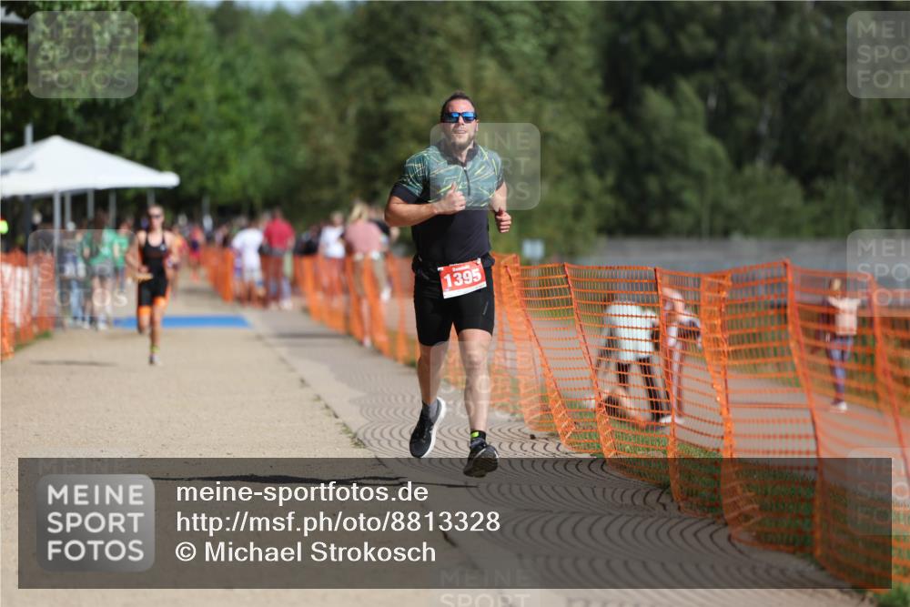 07.09.2025 - 19. Norderstedt Triathlon Michael Strokosch http://msf.ph/oto/8813328 07.09.2025 11:42:39 Laufen 1152, 1395 meine-sportfotos.de