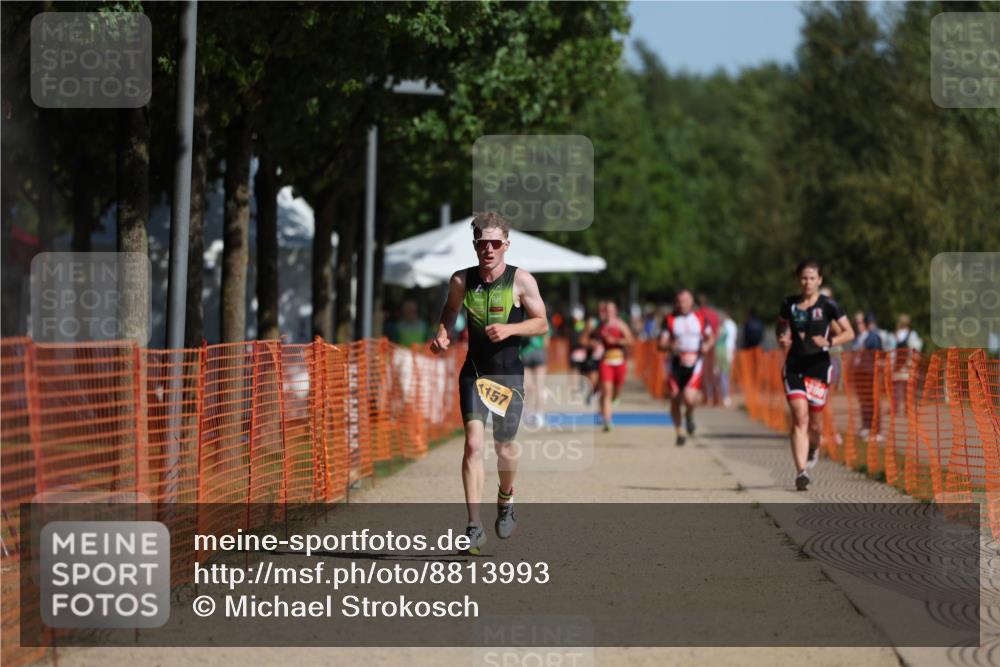 07.09.2025 - 19. Norderstedt Triathlon Michael Strokosch http://msf.ph/oto/8813993 07.09.2025 11:43:37 Laufen 1157 meine-sportfotos.de