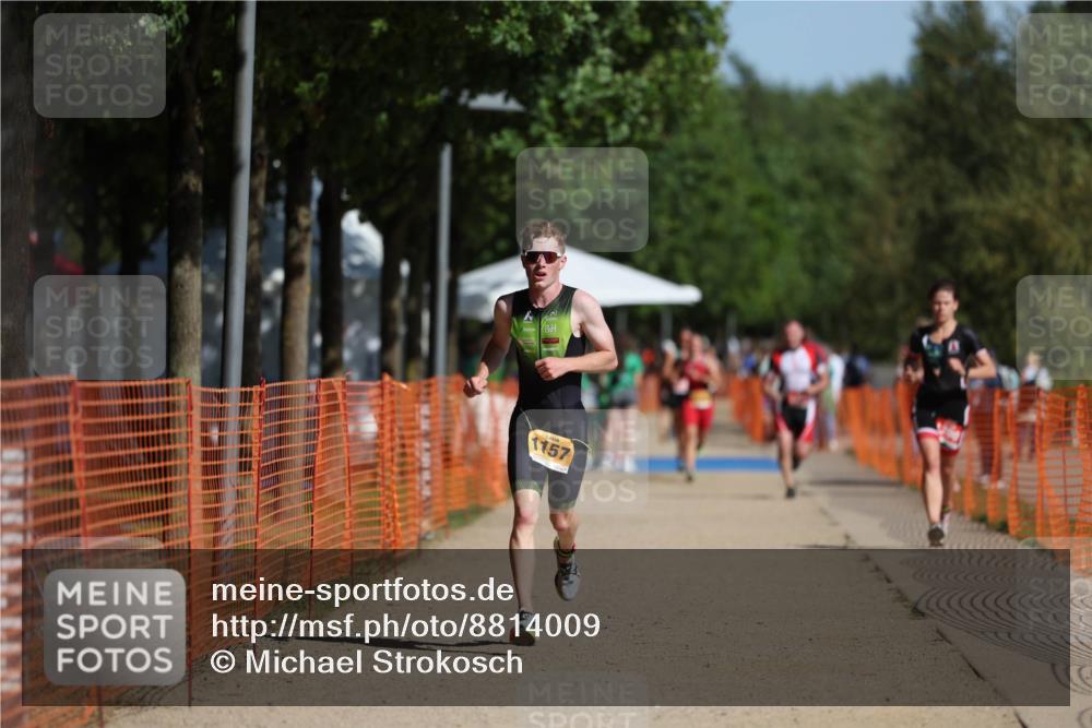 07.09.2025 - 19. Norderstedt Triathlon Michael Strokosch http://msf.ph/oto/8814009 07.09.2025 11:43:37 Laufen 1157 meine-sportfotos.de