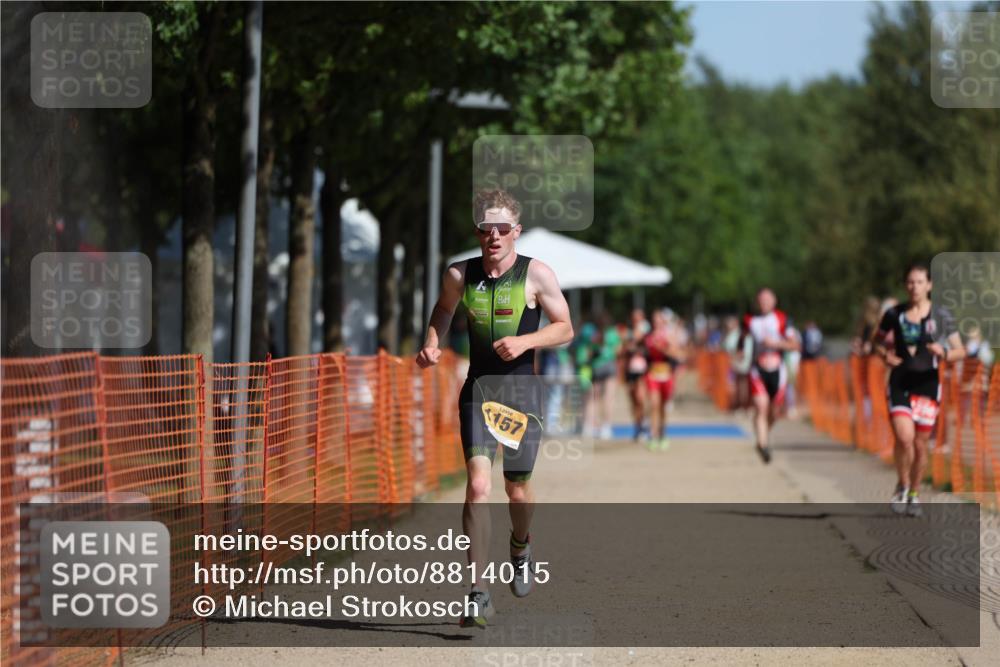 07.09.2025 - 19. Norderstedt Triathlon Michael Strokosch http://msf.ph/oto/8814015 07.09.2025 11:43:38 Laufen 1157, 1390 meine-sportfotos.de