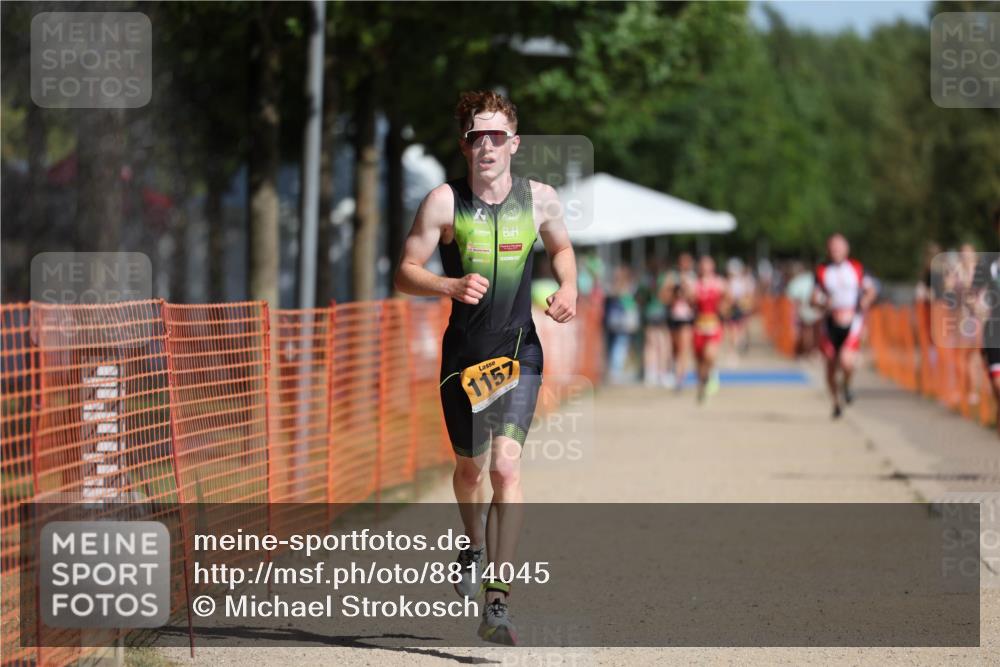 07.09.2025 - 19. Norderstedt Triathlon Michael Strokosch http://msf.ph/oto/8814045 07.09.2025 11:43:39 Laufen 1157, 1390 meine-sportfotos.de