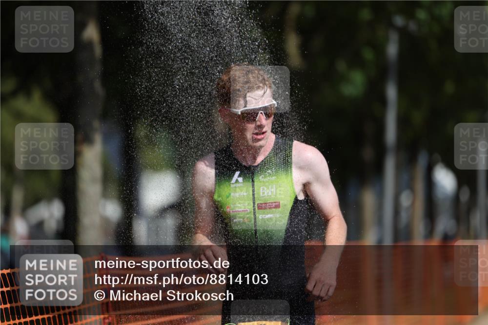 07.09.2025 - 19. Norderstedt Triathlon Michael Strokosch http://msf.ph/oto/8814103 07.09.2025 11:43:40 Laufen 1157, 1390 meine-sportfotos.de