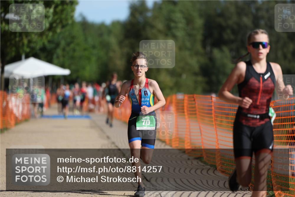 07.09.2025 - 19. Norderstedt Triathlon Michael Strokosch http://msf.ph/oto/8814257 07.09.2025 10:45:13 Laufen 70, 114, 682 meine-sportfotos.de