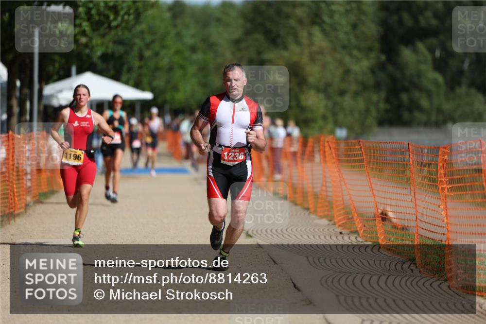 07.09.2025 - 19. Norderstedt Triathlon Michael Strokosch http://msf.ph/oto/8814263 07.09.2025 11:43:47 Laufen 1196, 1236, 1390 meine-sportfotos.de