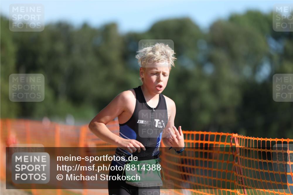 07.09.2025 - 19. Norderstedt Triathlon Michael Strokosch http://msf.ph/oto/8814388 07.09.2025 10:45:18 Laufen 70, 114, 668, 682 meine-sportfotos.de