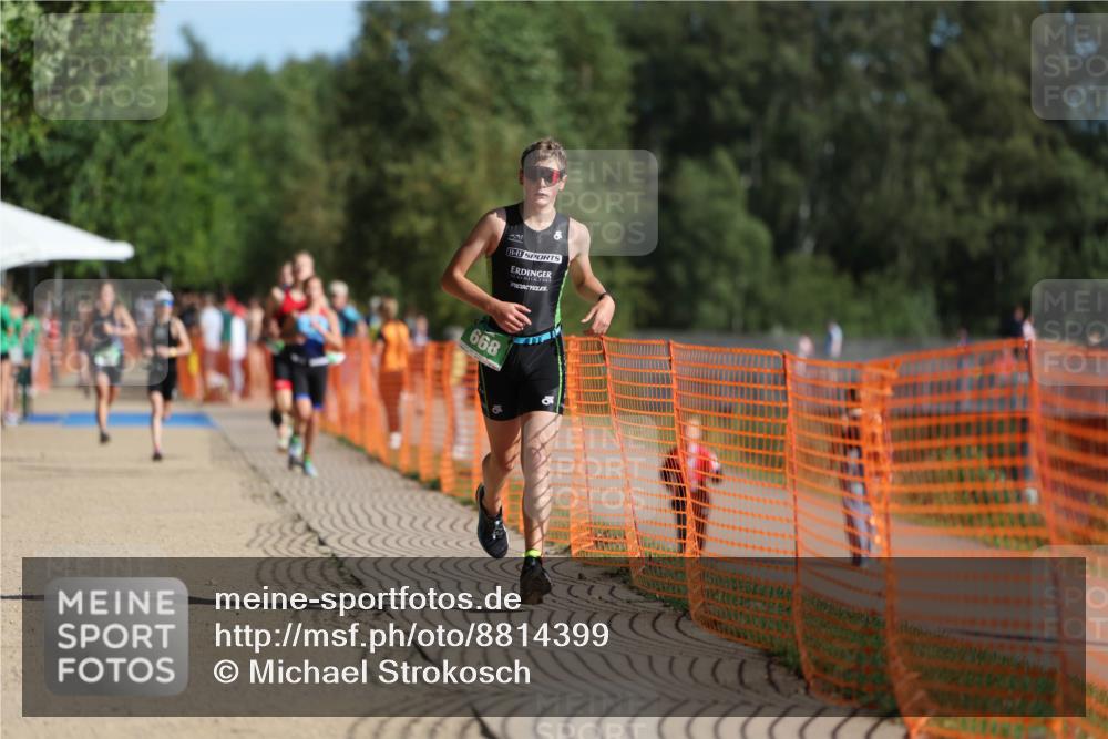 07.09.2025 - 19. Norderstedt Triathlon Michael Strokosch http://msf.ph/oto/8814399 07.09.2025 10:45:20 Laufen 70, 114, 668 meine-sportfotos.de