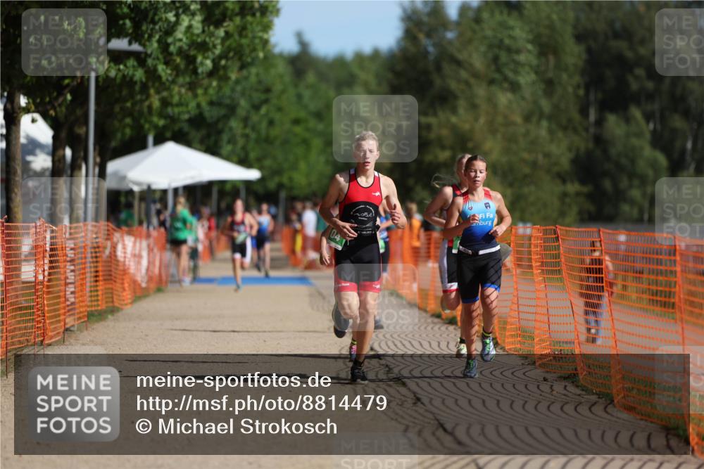 07.09.2025 - 19. Norderstedt Triathlon Michael Strokosch http://msf.ph/oto/8814479 07.09.2025 10:45:25 Laufen 57, 89, 104, 668, 670 meine-sportfotos.de