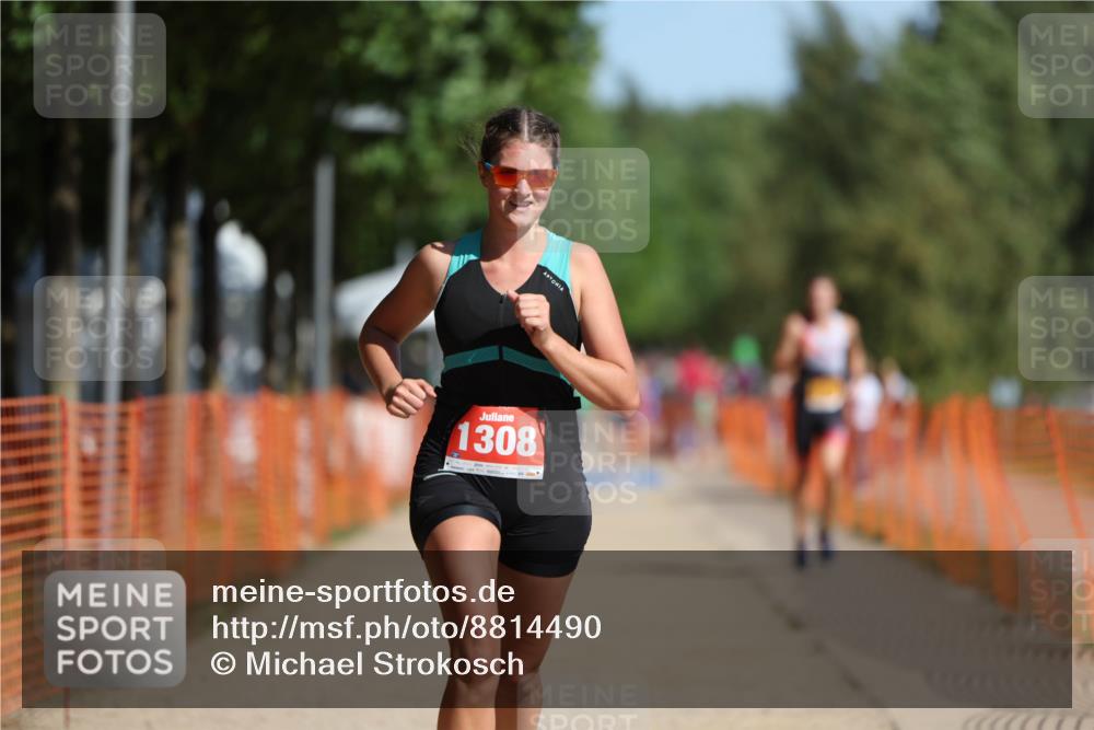 07.09.2025 - 19. Norderstedt Triathlon Michael Strokosch http://msf.ph/oto/8814490 07.09.2025 11:43:56 Laufen 1174, 1308 meine-sportfotos.de
