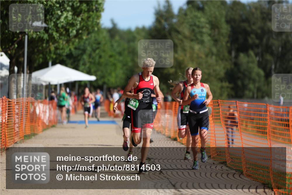 07.09.2025 - 19. Norderstedt Triathlon Michael Strokosch http://msf.ph/oto/8814503 07.09.2025 10:45:26 Laufen 57, 89, 104, 668, 669, 670 meine-sportfotos.de