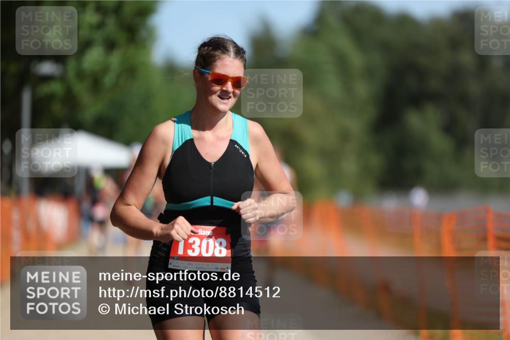 07.09.2025 - 19. Norderstedt Triathlon Michael Strokosch http://msf.ph/oto/8814512 07.09.2025 11:43:57 Laufen 1174, 1176, 1308 meine-sportfotos.de