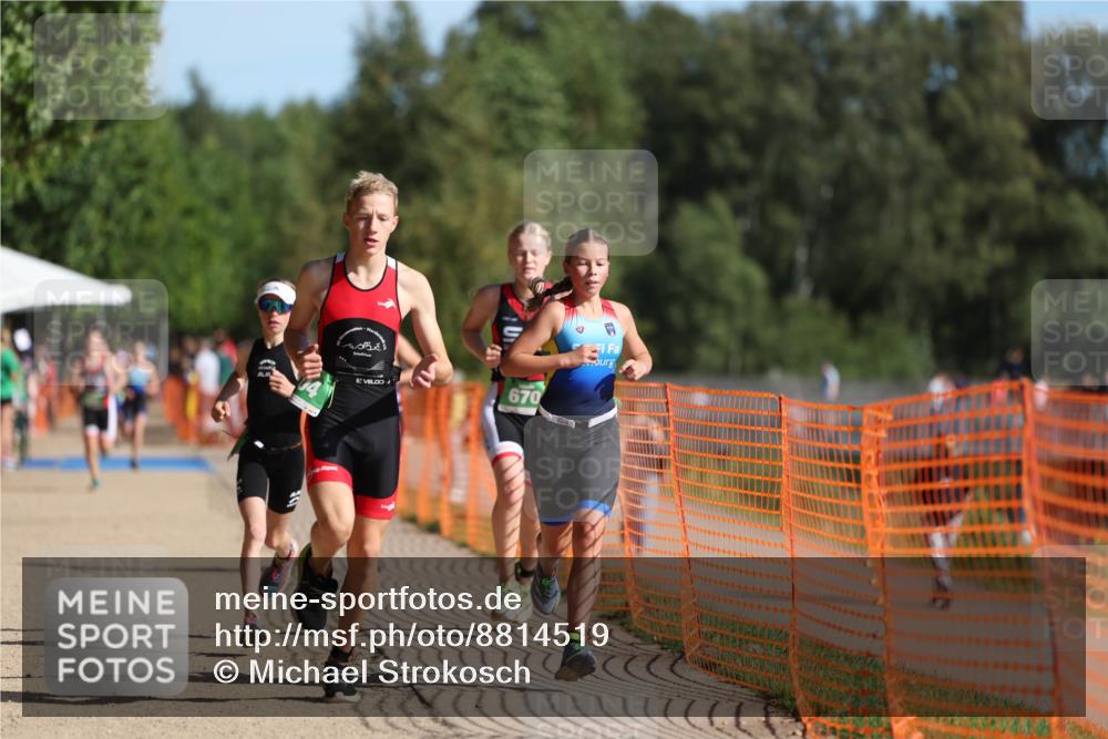 07.09.2025 - 19. Norderstedt Triathlon Michael Strokosch http://msf.ph/oto/8814519 07.09.2025 10:45:27 Laufen 57, 89, 104, 668, 669, 670 meine-sportfotos.de