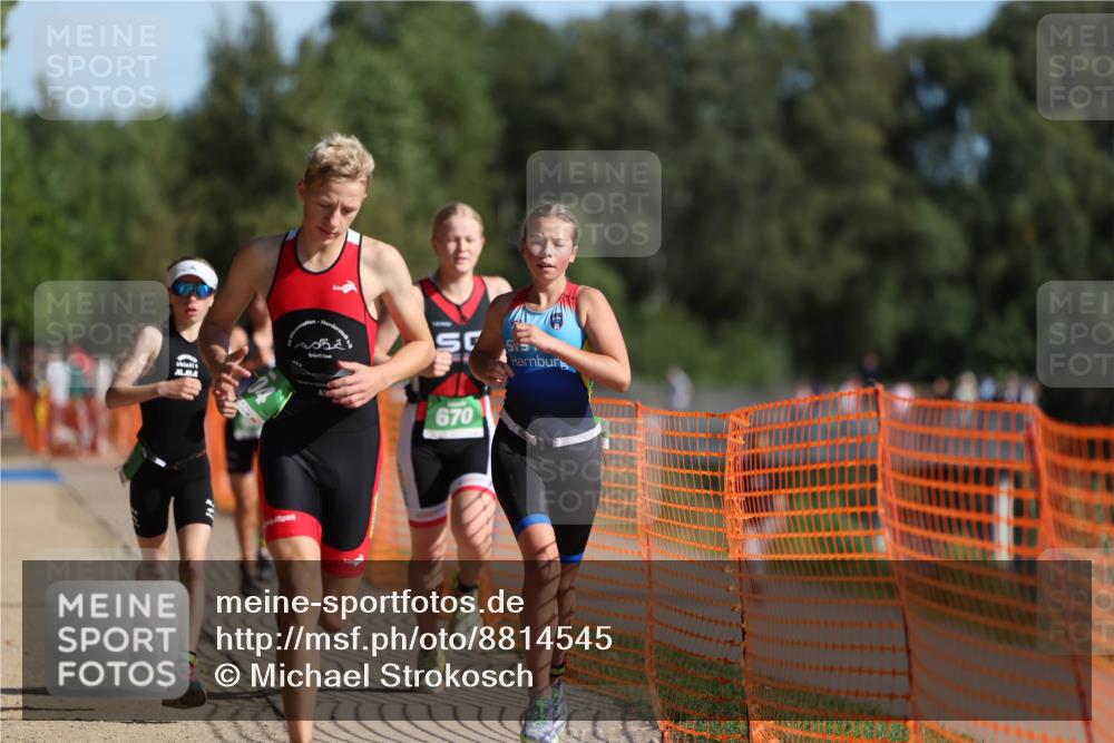 07.09.2025 - 19. Norderstedt Triathlon Michael Strokosch http://msf.ph/oto/8814545 07.09.2025 10:45:28 Laufen 57, 89, 104, 668, 669, 670 meine-sportfotos.de