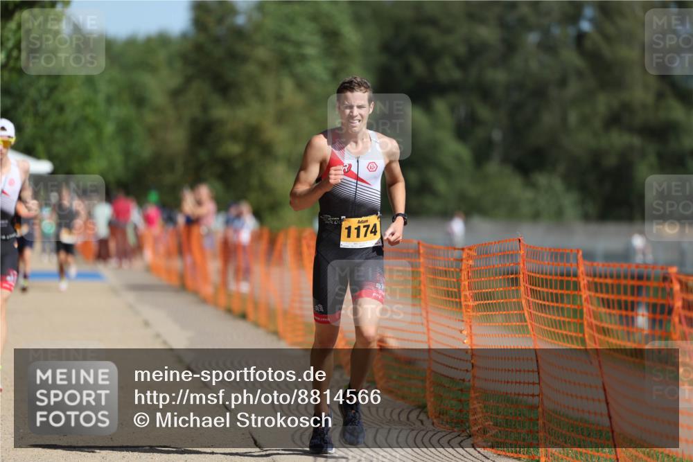 07.09.2025 - 19. Norderstedt Triathlon Michael Strokosch http://msf.ph/oto/8814566 07.09.2025 11:44:01 Laufen 1174, 1176, 1308 meine-sportfotos.de