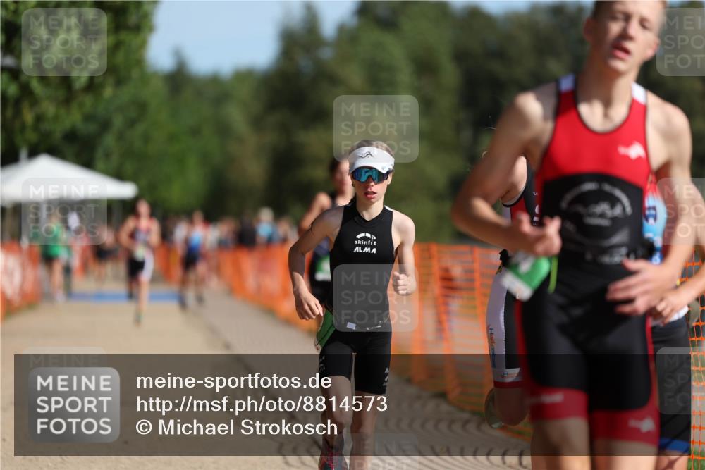 07.09.2025 - 19. Norderstedt Triathlon Michael Strokosch http://msf.ph/oto/8814573 07.09.2025 10:45:29 Laufen 57, 89, 104, 669, 670 meine-sportfotos.de