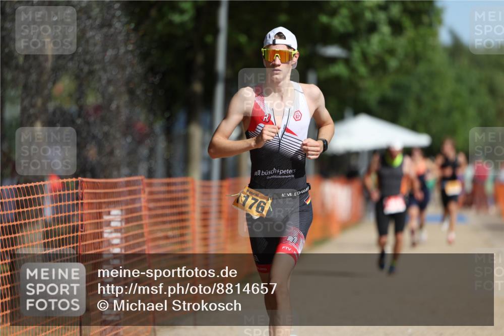 07.09.2025 - 19. Norderstedt Triathlon Michael Strokosch http://msf.ph/oto/8814657 07.09.2025 11:44:04 Laufen 1174, 1176, 1219 meine-sportfotos.de