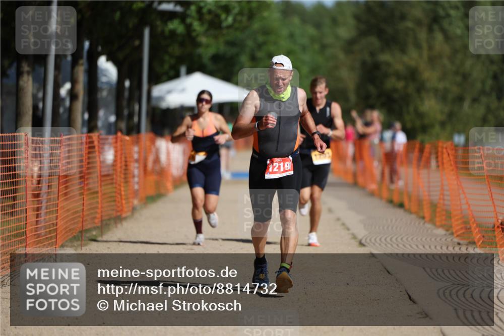 07.09.2025 - 19. Norderstedt Triathlon Michael Strokosch http://msf.ph/oto/8814732 07.09.2025 11:44:09 Laufen 1176, 1195, 1203, 1219 meine-sportfotos.de