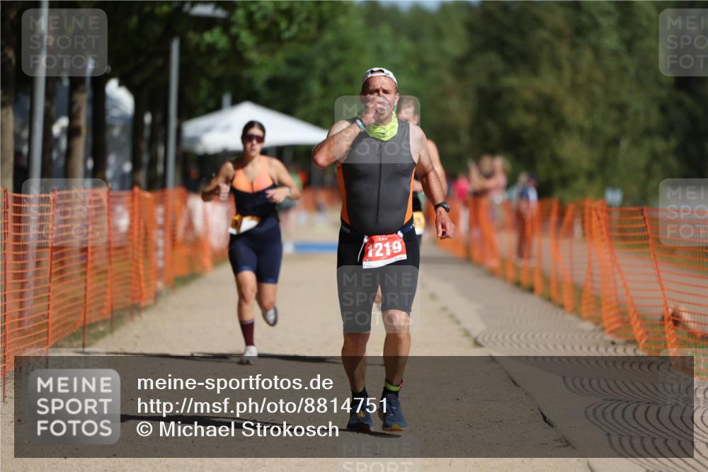 07.09.2025 - 19. Norderstedt Triathlon Michael Strokosch http://msf.ph/oto/8814751 07.09.2025 11:44:09 Laufen 1176, 1195, 1203, 1219 meine-sportfotos.de
