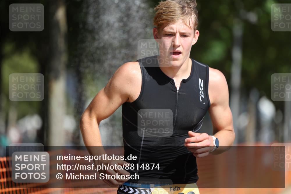 07.09.2025 - 19. Norderstedt Triathlon Michael Strokosch http://msf.ph/oto/8814874 07.09.2025 11:44:14 Laufen 1195, 1203, 1219 meine-sportfotos.de
