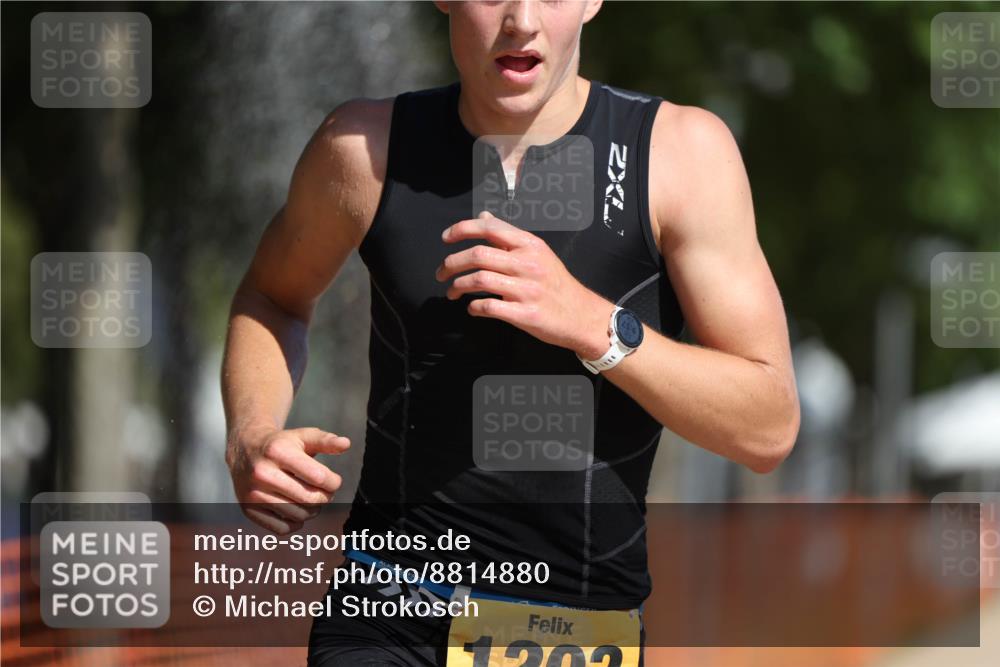 07.09.2025 - 19. Norderstedt Triathlon Michael Strokosch http://msf.ph/oto/8814880 07.09.2025 11:44:14 Laufen 1195, 1203, 1219 meine-sportfotos.de