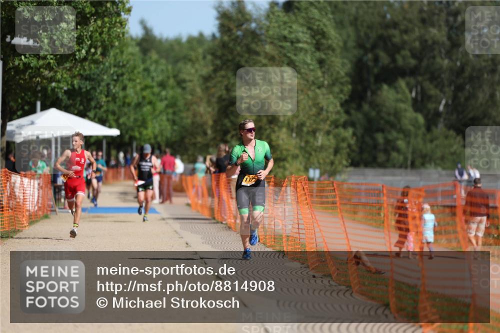 07.09.2025 - 19. Norderstedt Triathlon Michael Strokosch http://msf.ph/oto/8814908 07.09.2025 11:44:35 Laufen 1163, 1173 meine-sportfotos.de