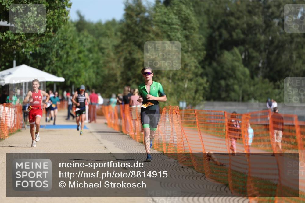 07.09.2025 - 19. Norderstedt Triathlon Michael Strokosch http://msf.ph/oto/8814915 07.09.2025 11:44:35 Laufen 1163, 1173 meine-sportfotos.de