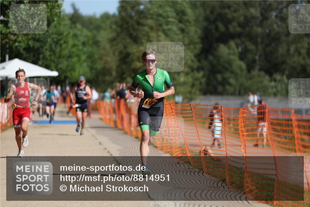 07.09.2025 - 19. Norderstedt Triathlon Michael Strokosch http://msf.ph/oto/8814951 07.09.2025 11:44:37 Laufen 1163, 1173 meine-sportfotos.de