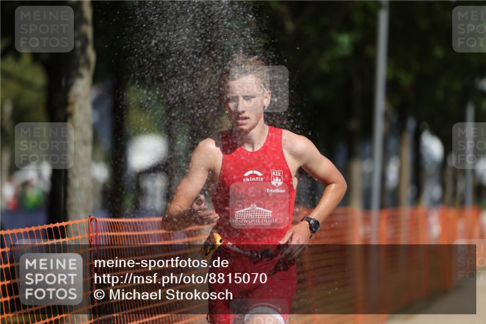 07.09.2025 - 19. Norderstedt Triathlon Michael Strokosch http://msf.ph/oto/8815070 07.09.2025 11:44:43 Laufen 806, 1163, 1173 meine-sportfotos.de