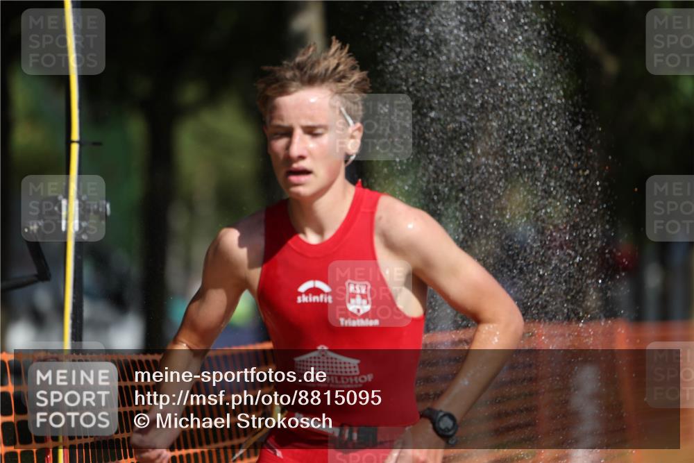 07.09.2025 - 19. Norderstedt Triathlon Michael Strokosch http://msf.ph/oto/8815095 07.09.2025 11:44:43 Laufen 806, 1163, 1173 meine-sportfotos.de
