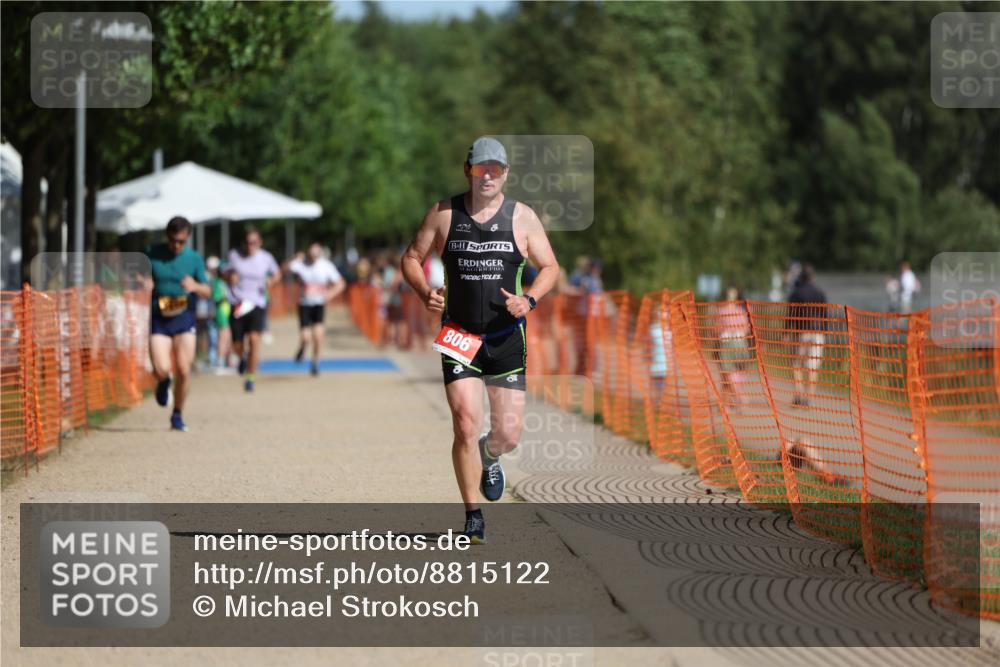 07.09.2025 - 19. Norderstedt Triathlon Michael Strokosch http://msf.ph/oto/8815122 07.09.2025 11:44:45 Laufen 806, 1163, 1173, 1210 meine-sportfotos.de