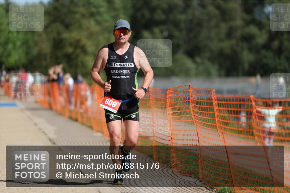 07.09.2025 - 19. Norderstedt Triathlon Michael Strokosch http://msf.ph/oto/8815176 07.09.2025 11:44:47 Laufen 806, 1210 meine-sportfotos.de