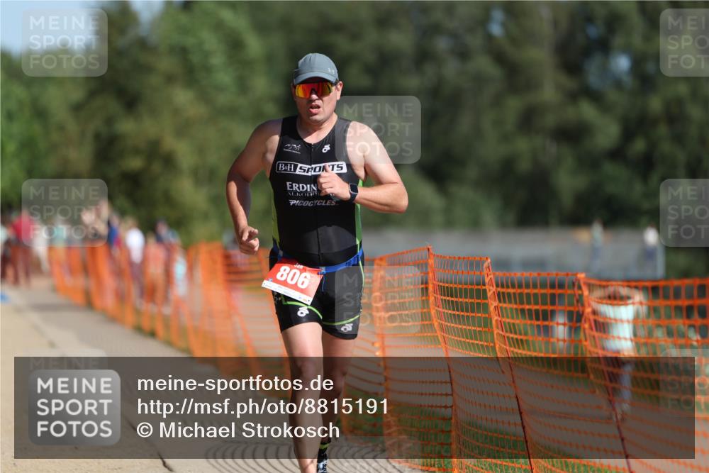 07.09.2025 - 19. Norderstedt Triathlon Michael Strokosch http://msf.ph/oto/8815191 07.09.2025 11:44:48 Laufen 806, 1210 meine-sportfotos.de