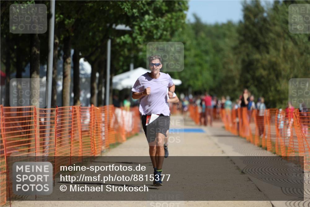 07.09.2025 - 19. Norderstedt Triathlon Michael Strokosch http://msf.ph/oto/8815377 07.09.2025 11:44:56 Laufen 300, 1210, 1274 meine-sportfotos.de