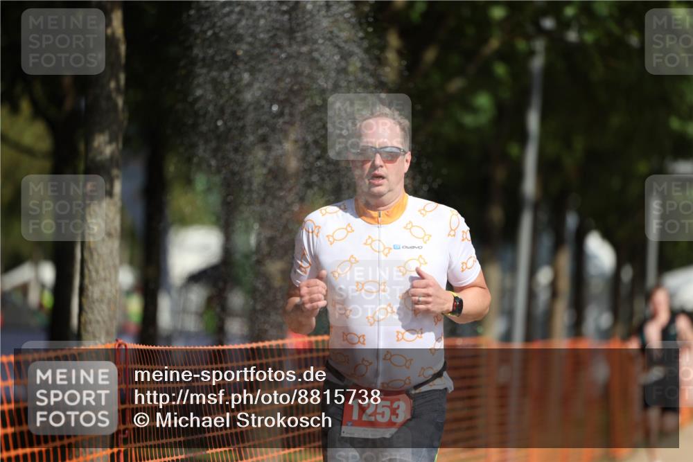 07.09.2025 - 19. Norderstedt Triathlon Michael Strokosch http://msf.ph/oto/8815738 07.09.2025 11:45:23 Laufen 1166, 1253 meine-sportfotos.de