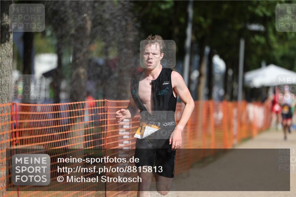 07.09.2025 - 19. Norderstedt Triathlon Michael Strokosch http://msf.ph/oto/8815813 07.09.2025 11:45:27 Laufen 1166, 1253 meine-sportfotos.de