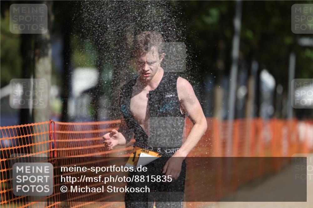 07.09.2025 - 19. Norderstedt Triathlon Michael Strokosch http://msf.ph/oto/8815835 07.09.2025 11:45:28 Laufen 1166 meine-sportfotos.de