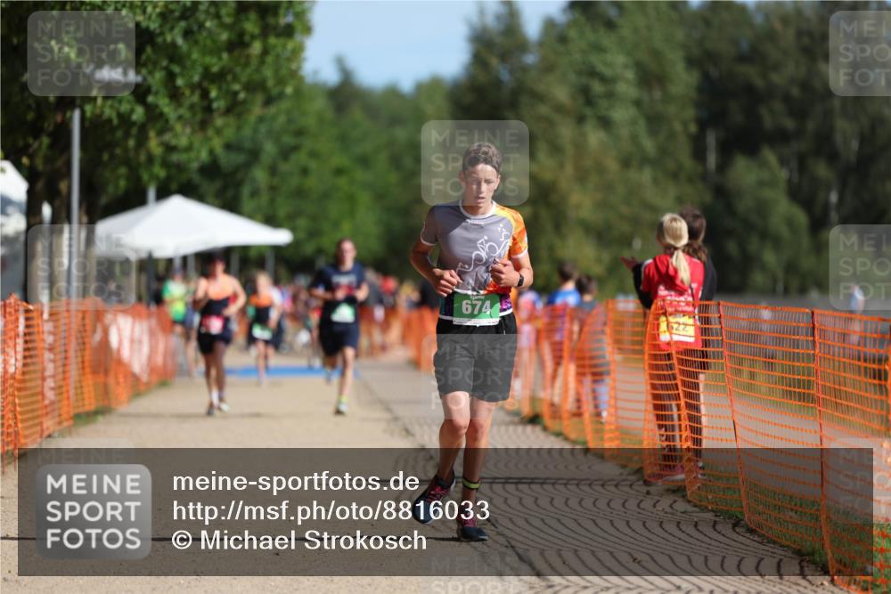 07.09.2025 - 19. Norderstedt Triathlon Michael Strokosch http://msf.ph/oto/8816033 07.09.2025 10:47:02 Laufen 105, 674, 693, 1144 meine-sportfotos.de