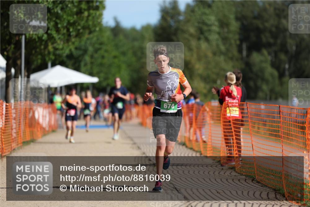 07.09.2025 - 19. Norderstedt Triathlon Michael Strokosch http://msf.ph/oto/8816039 07.09.2025 10:47:02 Laufen 105, 674, 693, 1144 meine-sportfotos.de