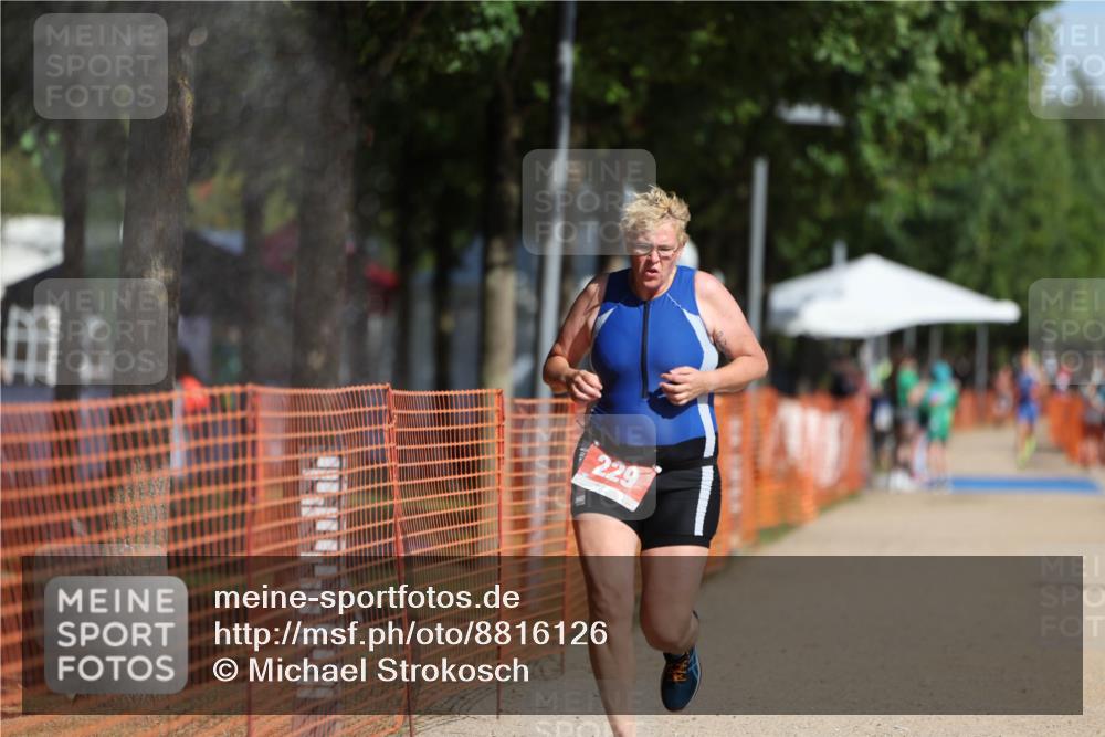07.09.2025 - 19. Norderstedt Triathlon Michael Strokosch http://msf.ph/oto/8816126 07.09.2025 11:45:43 Laufen 229 meine-sportfotos.de