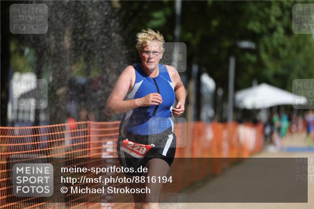 07.09.2025 - 19. Norderstedt Triathlon Michael Strokosch http://msf.ph/oto/8816194 07.09.2025 11:45:45 Laufen 203, 229 meine-sportfotos.de