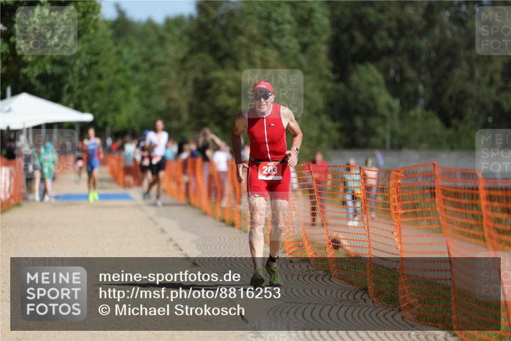 07.09.2025 - 19. Norderstedt Triathlon Michael Strokosch http://msf.ph/oto/8816253 07.09.2025 11:45:48 Laufen 203, 229 meine-sportfotos.de