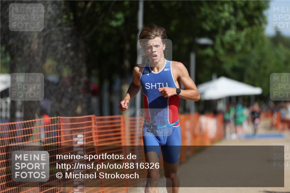 07.09.2025 - 19. Norderstedt Triathlon Michael Strokosch http://msf.ph/oto/8816326 07.09.2025 11:46:01 Laufen 276, 306, 1165 meine-sportfotos.de