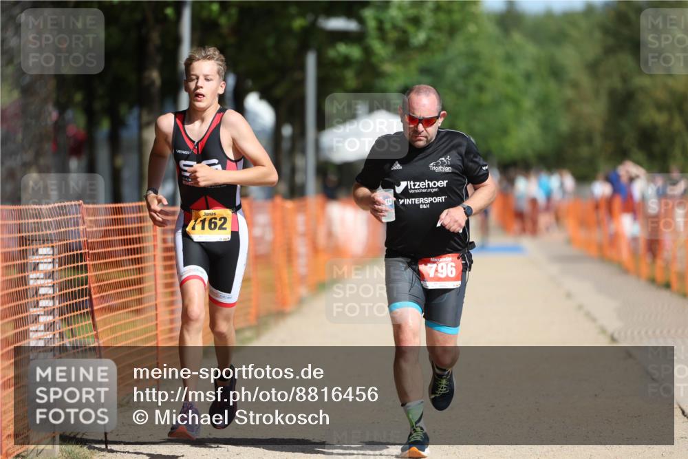 07.09.2025 - 19. Norderstedt Triathlon Michael Strokosch http://msf.ph/oto/8816456 07.09.2025 11:46:20 Laufen 796, 1162 meine-sportfotos.de