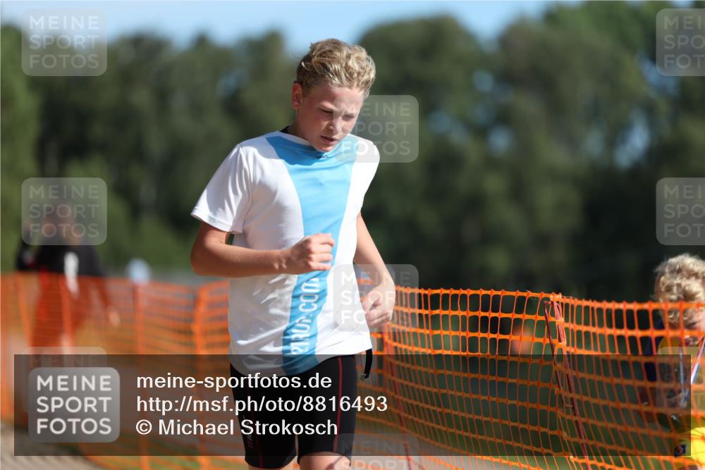07.09.2025 - 19. Norderstedt Triathlon Michael Strokosch http://msf.ph/oto/8816493 07.09.2025 10:47:23 Laufen 107, 689 meine-sportfotos.de