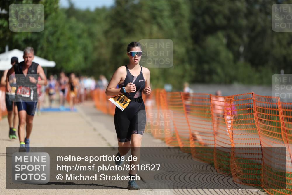 07.09.2025 - 19. Norderstedt Triathlon Michael Strokosch http://msf.ph/oto/8816527 07.09.2025 11:46:35 Laufen 1172, 1187, 1279 meine-sportfotos.de